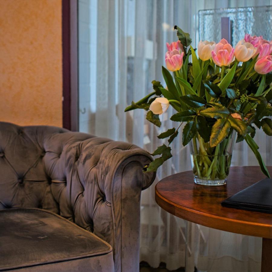 Reichels Parkhotel Бад Виндсхайм Екстериор снимка