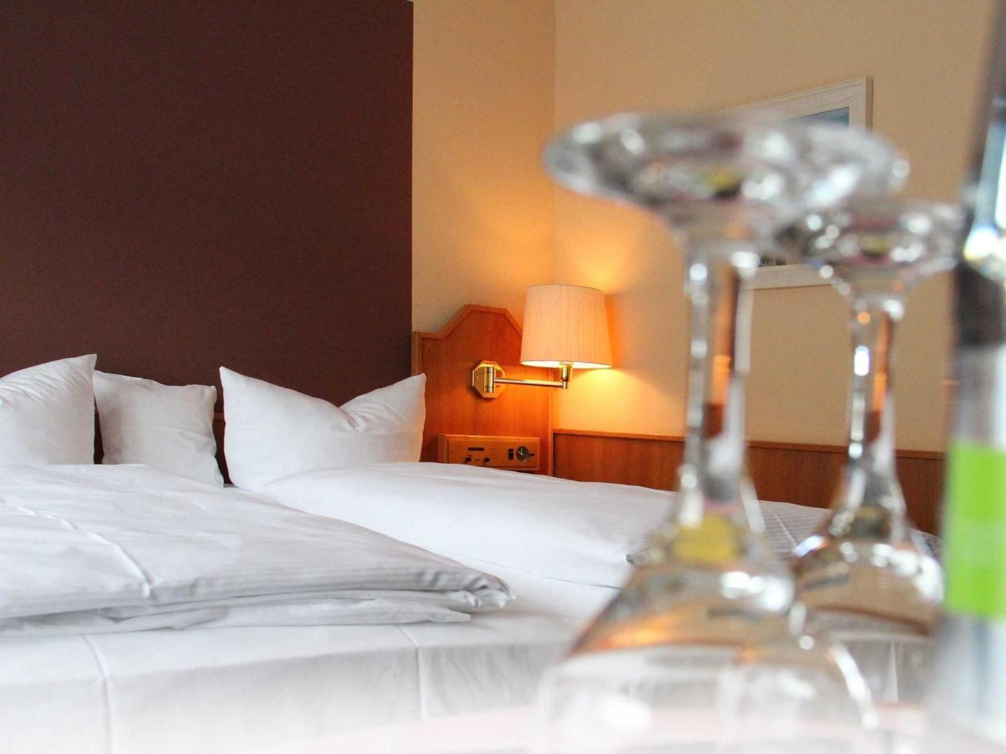 Reichels Parkhotel Бад Виндсхайм Екстериор снимка