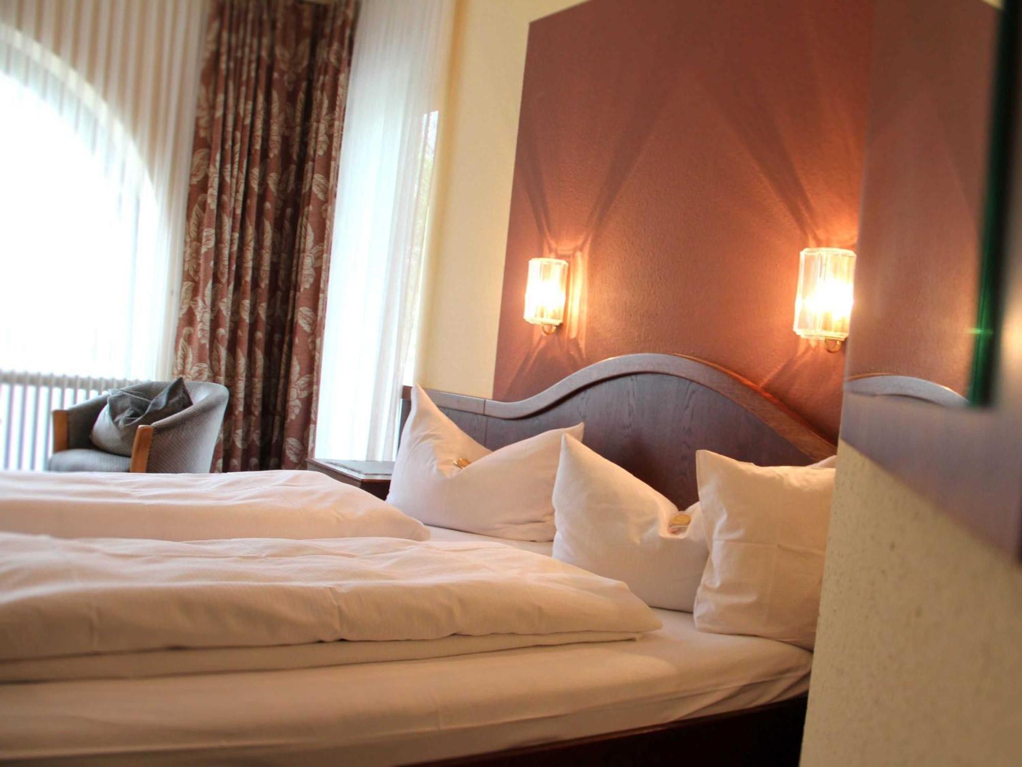 Reichels Parkhotel Бад Виндсхайм Екстериор снимка