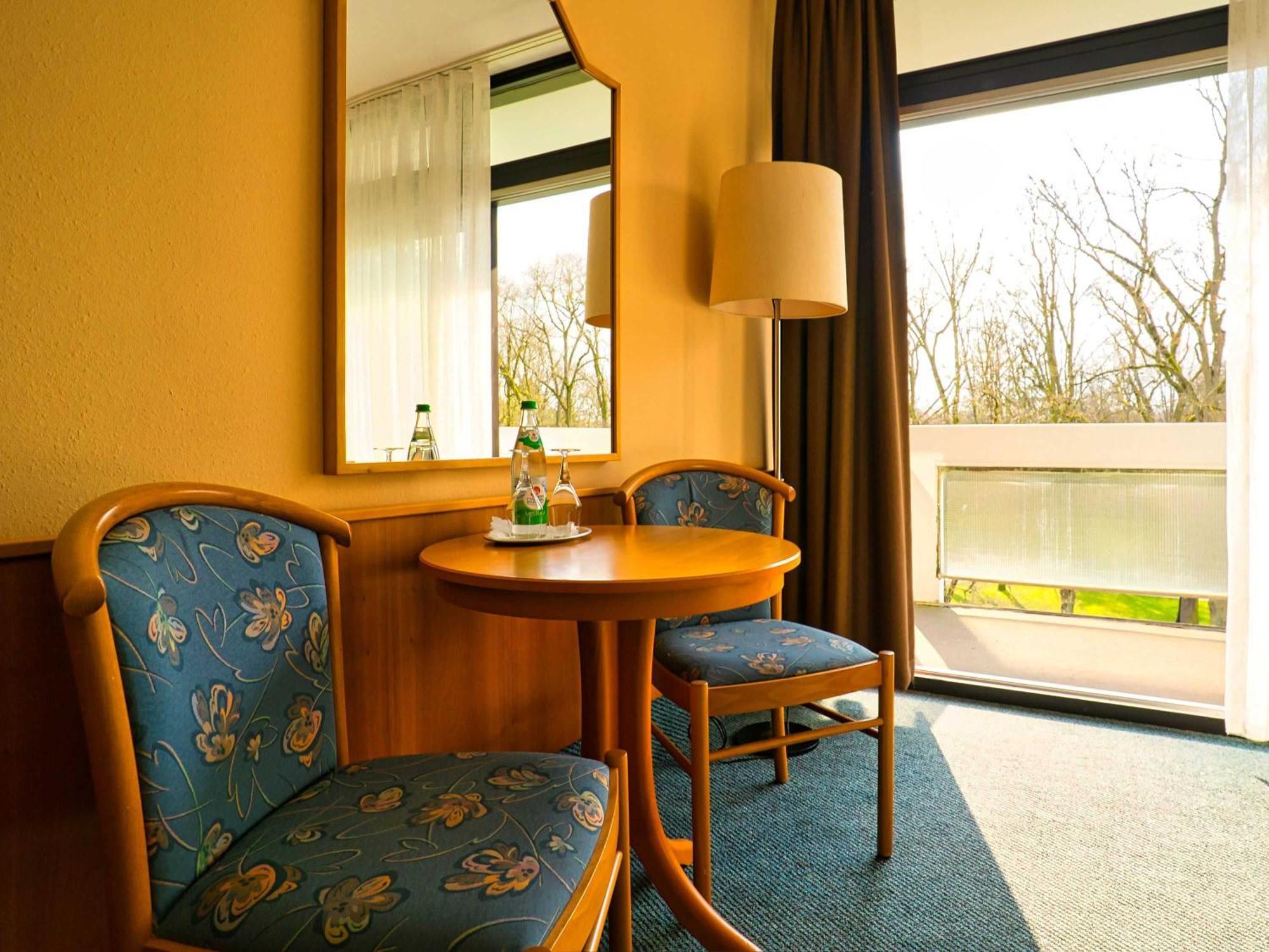 Reichels Parkhotel Бад Виндсхайм Екстериор снимка