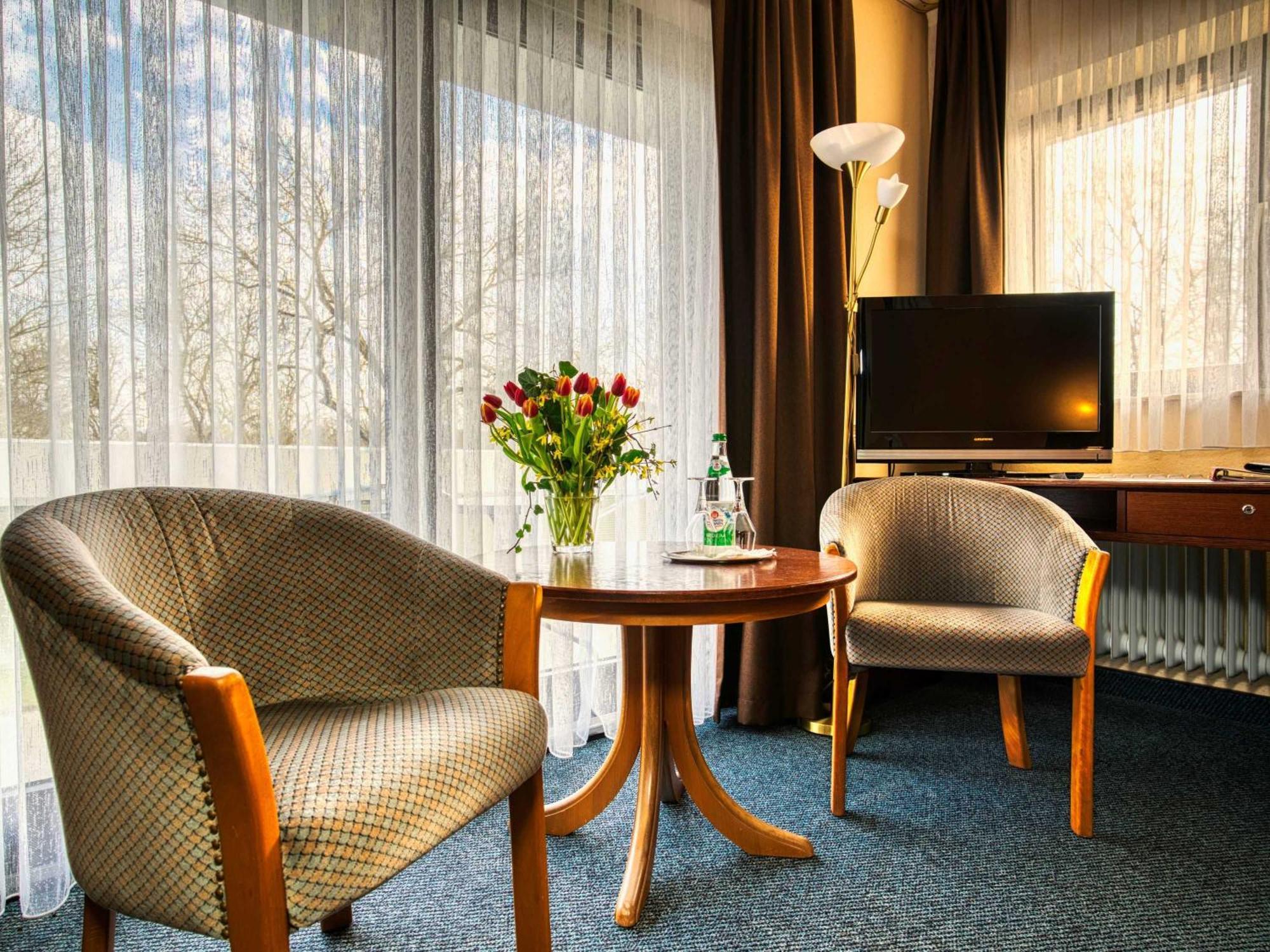 Reichels Parkhotel Бад Виндсхайм Екстериор снимка