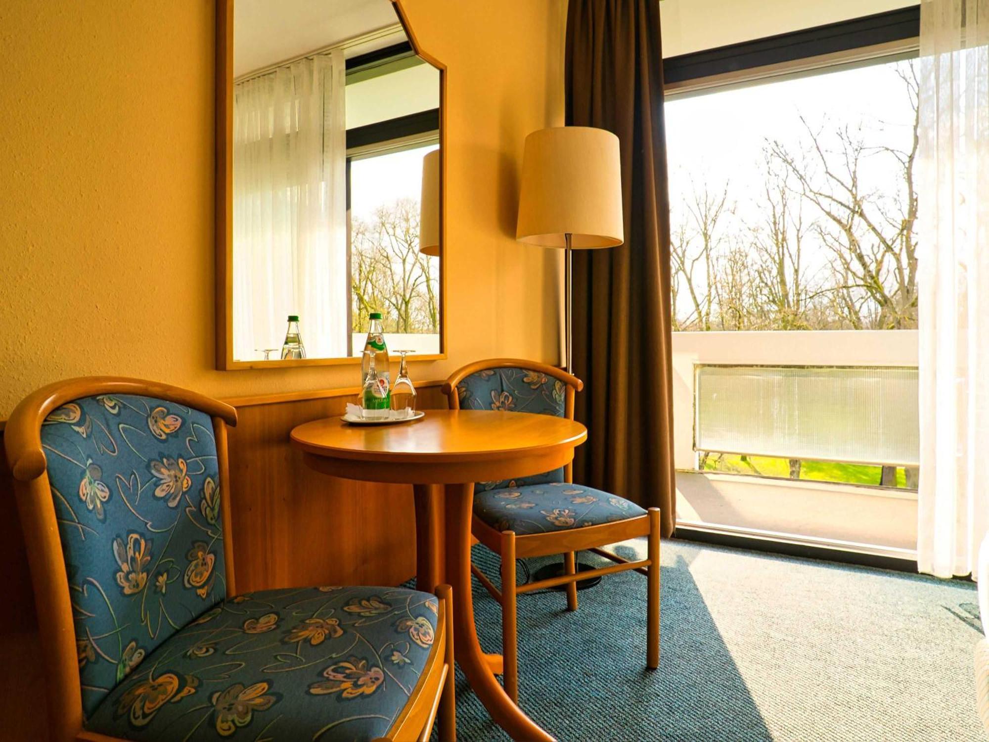 Reichels Parkhotel Бад Виндсхайм Екстериор снимка