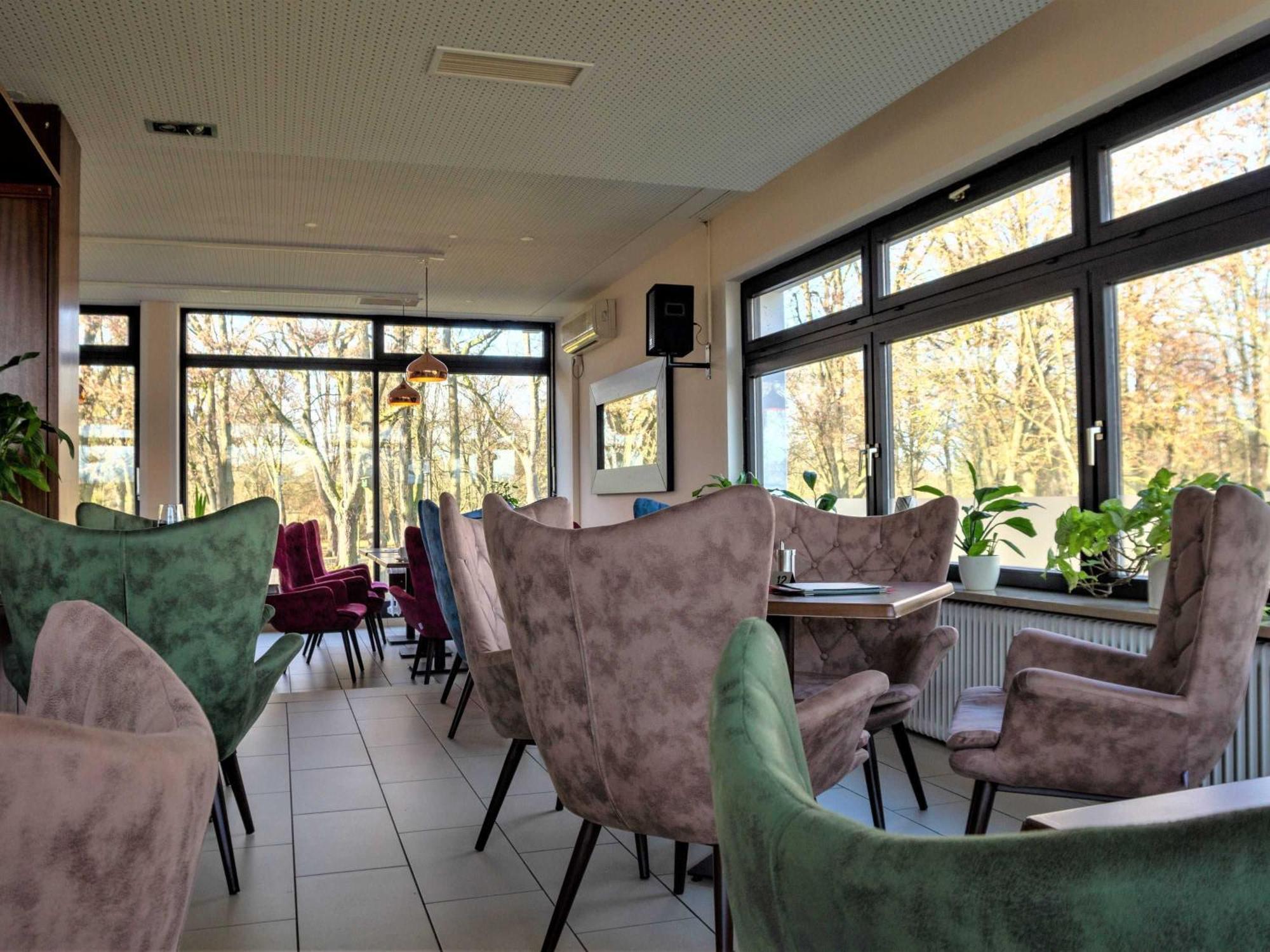 Reichels Parkhotel Бад Виндсхайм Екстериор снимка