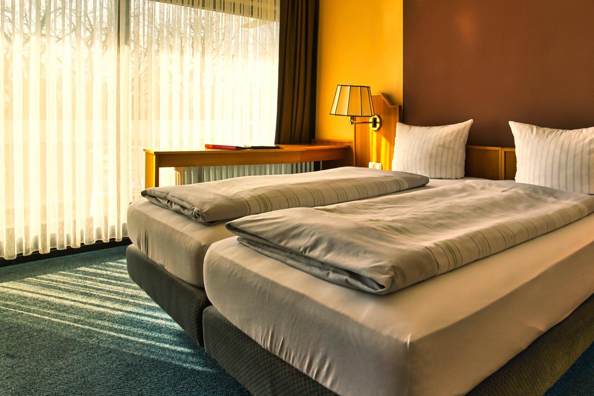 Reichels Parkhotel Бад Виндсхайм Екстериор снимка